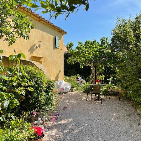 Вилла Sainte Victoire Le Cabanon Puyloubier Экстерьер фото